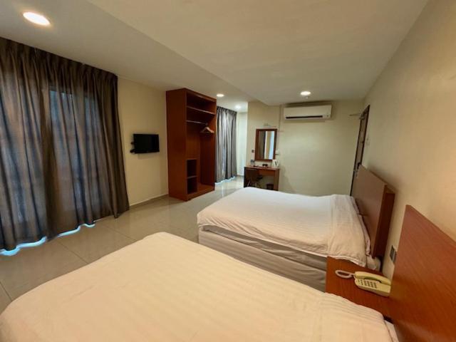 Aeton Hotel Nilai Exterior foto